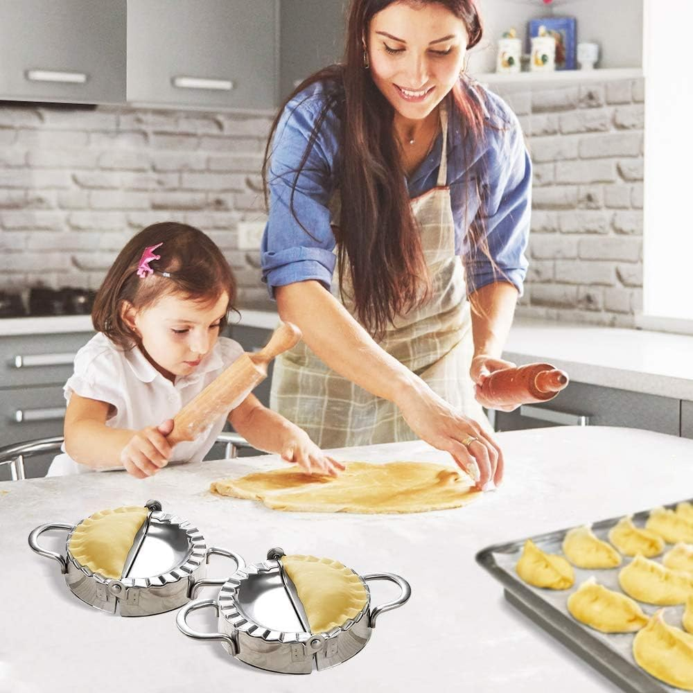 13 Pieces Stainless Steel Dumplings Maker With 5 Pieces Wooden Handle Four Shapes and Three Sizes For Ravioli, Pasta, Dumplings, Lasagna